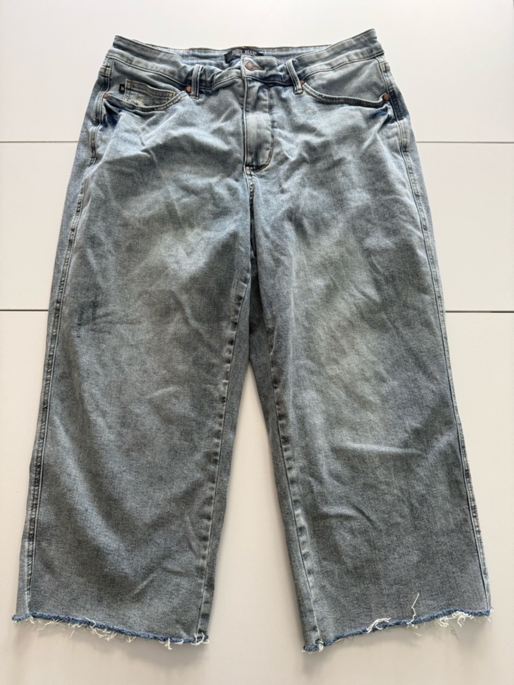 Judy Blue Light Wash Relaxed Wide-Leg Jeans